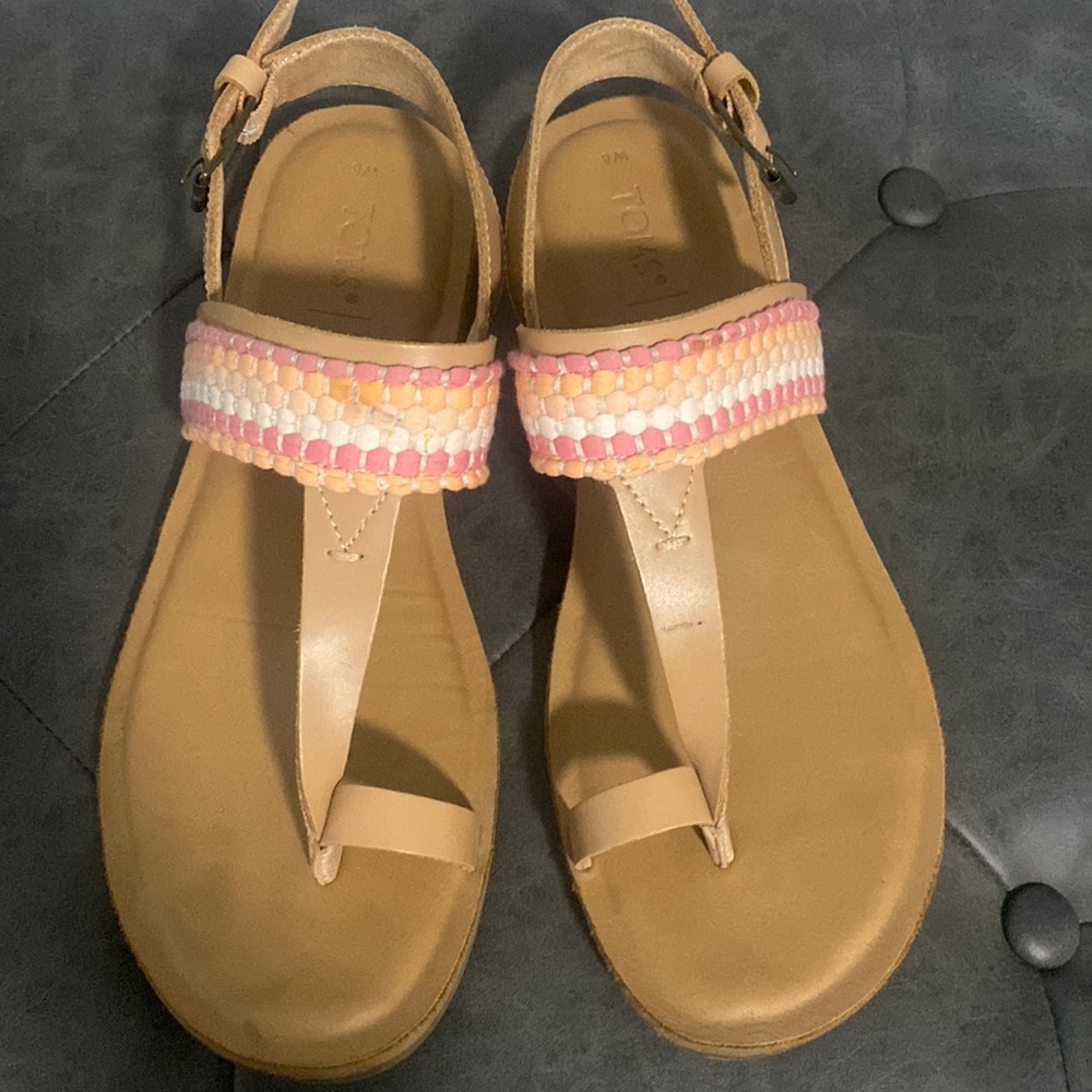 Gently used Toms Bree leather sandals